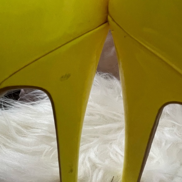 Brand New - Paprika Neon Yellow Heels - Picture 6 of 6